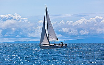 選擇正確的貨運代理商就像選擇合適的供應商