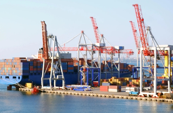 面對(duì)挑戰(zhàn)和機(jī)遇并存的未來，韓國(guó)貨代業(yè)需要繼續(xù)發(fā)揮其優(yōu)勢(shì)