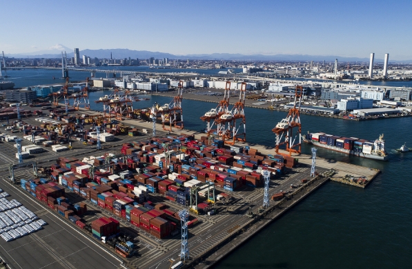 上海貨代公司如何憑借其智慧與策略，在激烈的競爭中脫穎而出