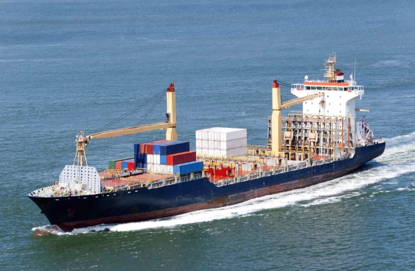 美國(guó)國(guó)際物流支撐了美國(guó)的經(jīng)濟(jì)運(yùn)作，還深刻影響了全球供應(yīng)鏈的發(fā)展